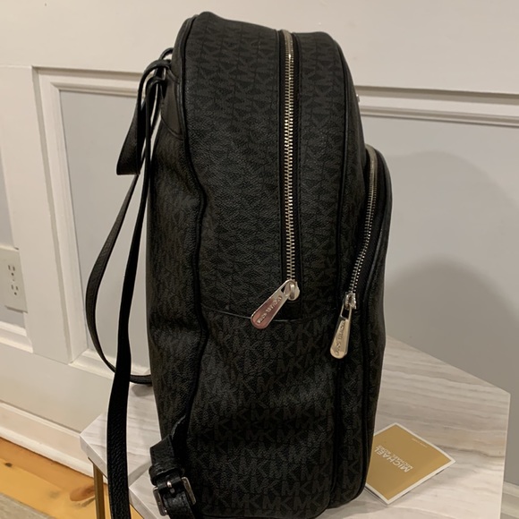 Michael Kors Large Jet Set Signature Logo Travel Backpack EUC - Picture 5 of 17